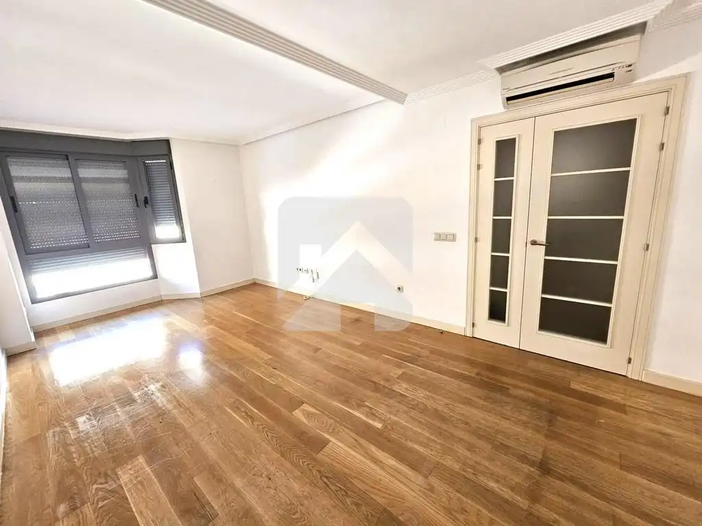 Habitación de Piso de alquiler en Madrid con Aire acondicionado, Calefacción y Trastero