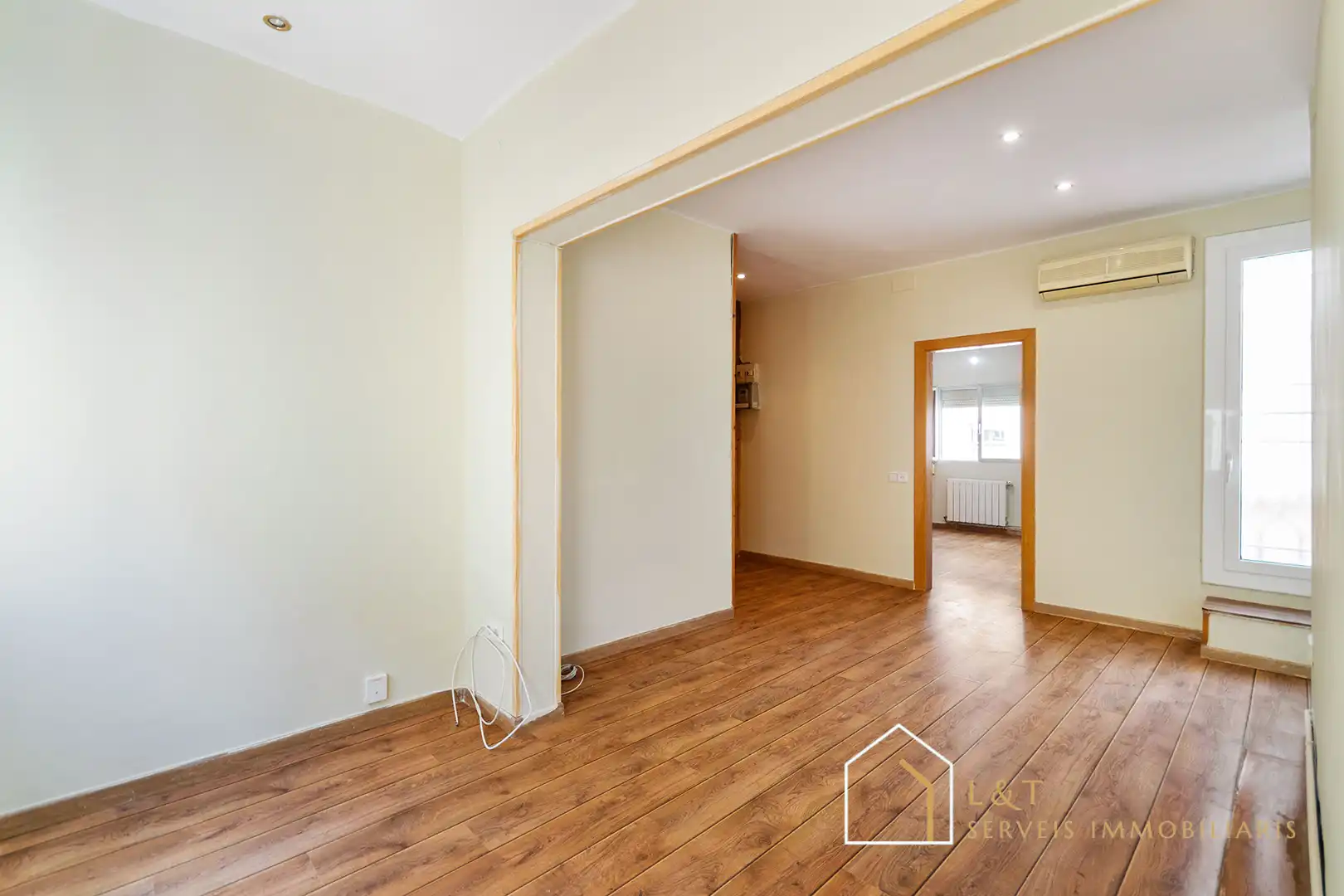 Sala d'estar de Àtic en venda en Barcelona amb Aire condicionat, Parquet i Terrassa