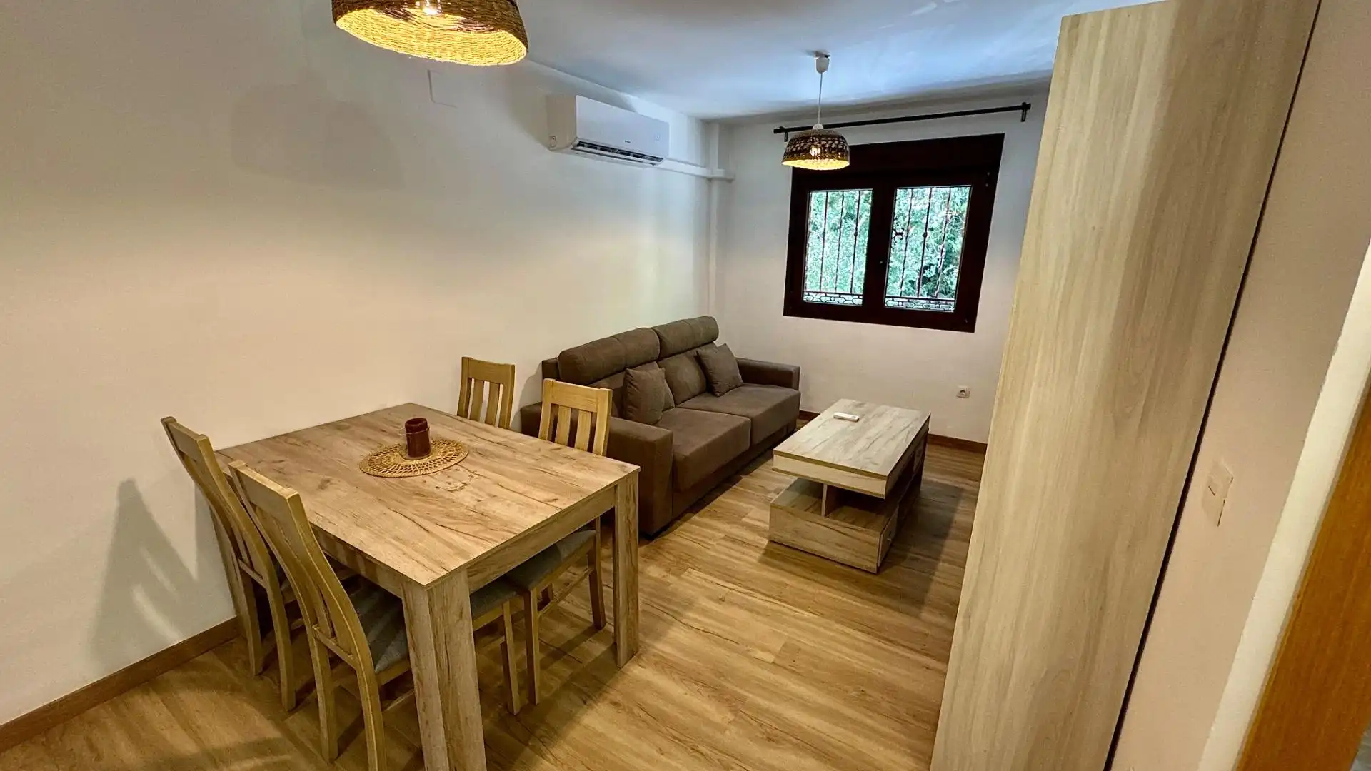 Living room of Flat for rent in Pinos Genil  with Air Conditioner, Heating and Furnished