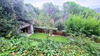 Jardí de Casa o xalet en venda en Castellar del Vallès amb Terrassa i Piscina