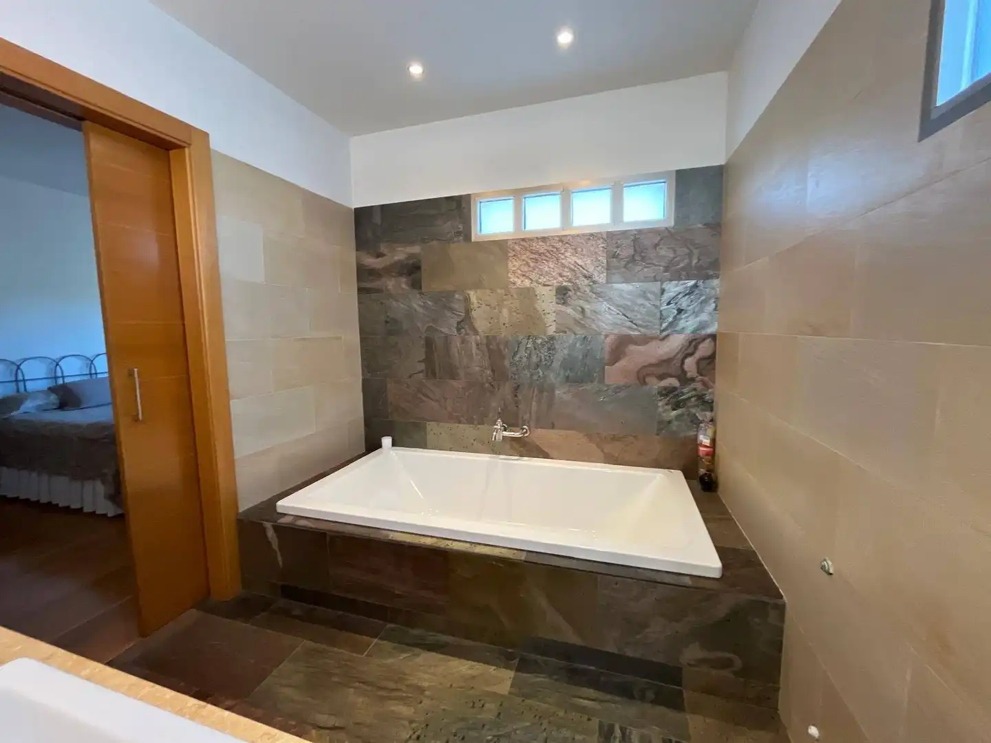 Bathroom of Houses for sale in Elche / Elx  with Air Conditioner, Private garden and Terrace