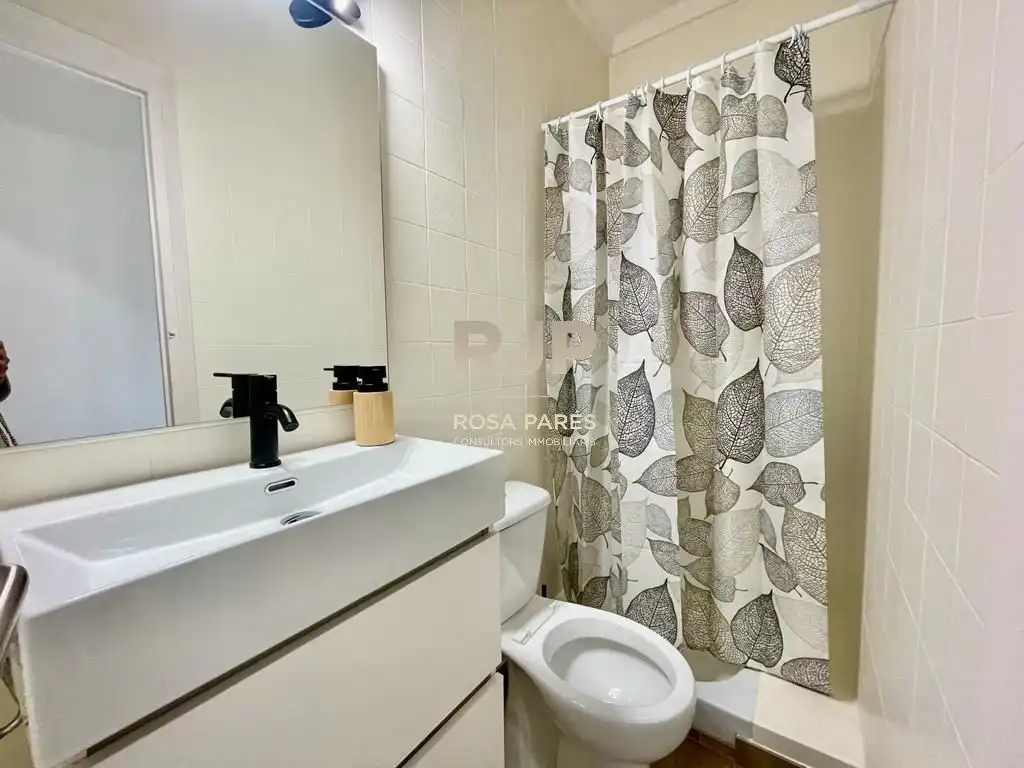 Bathroom of Houses for rent in Centelles  with Heating, Terrace and Storage room