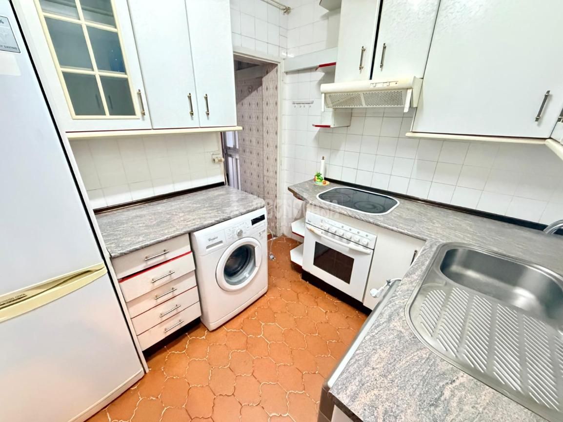 Kitchen of Flat for sale in Pinto  with Air Conditioner, Heating and Terrace