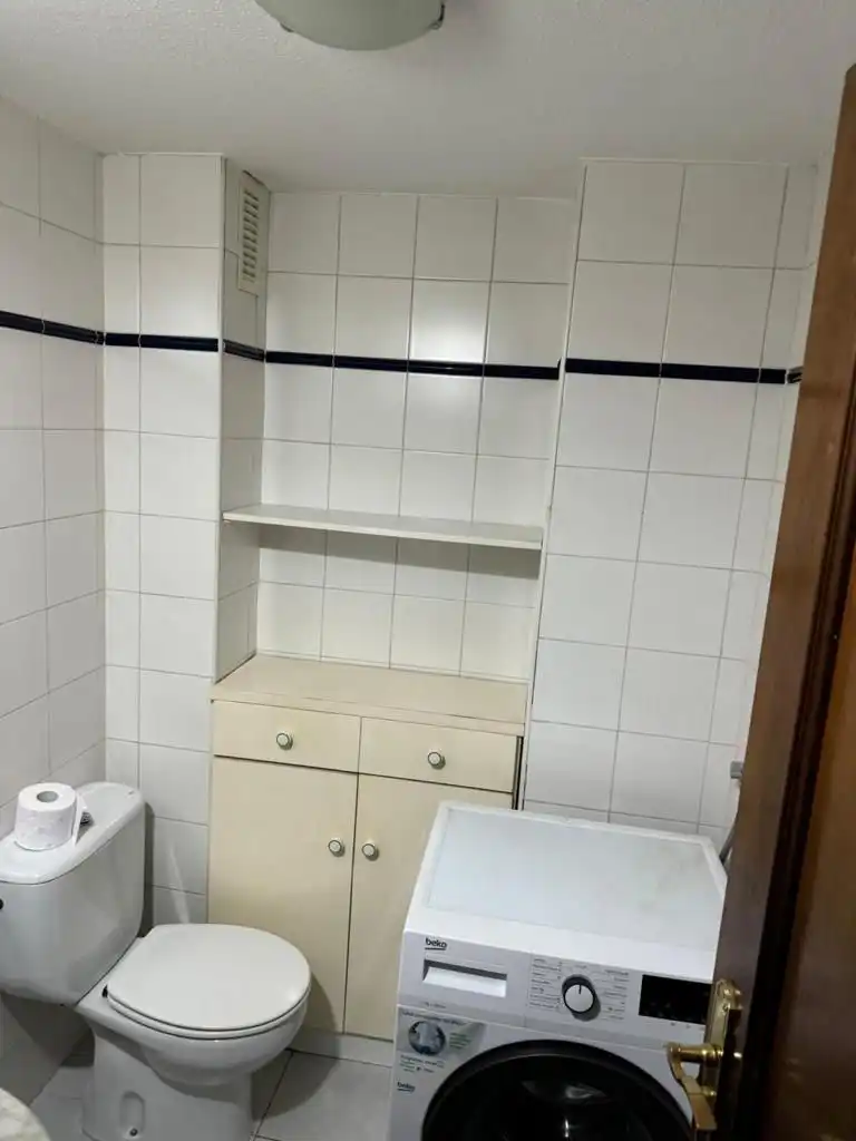 Cuina de Pis de lloguer en Salamanca amb Calefacció, Parquet i Moblat