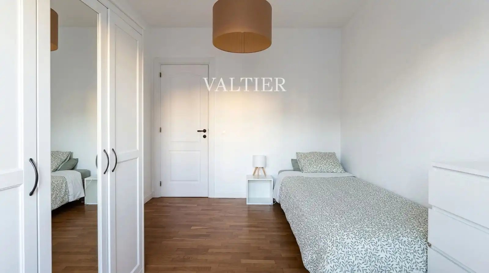 Bedroom of Flat for rent in Madrid  with Air Conditioner, Terrace and Furnished