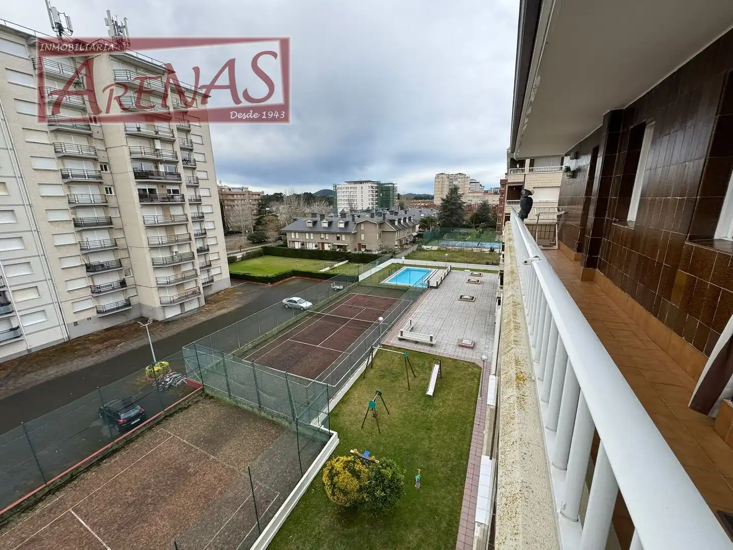 Vista exterior de Piso en venta en Laredo con Calefacción, Jardín privado y Parquet