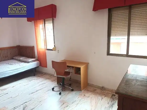 Bedroom of Flat for rent in Córdoba  with Air Conditioner, Heating and Furnished