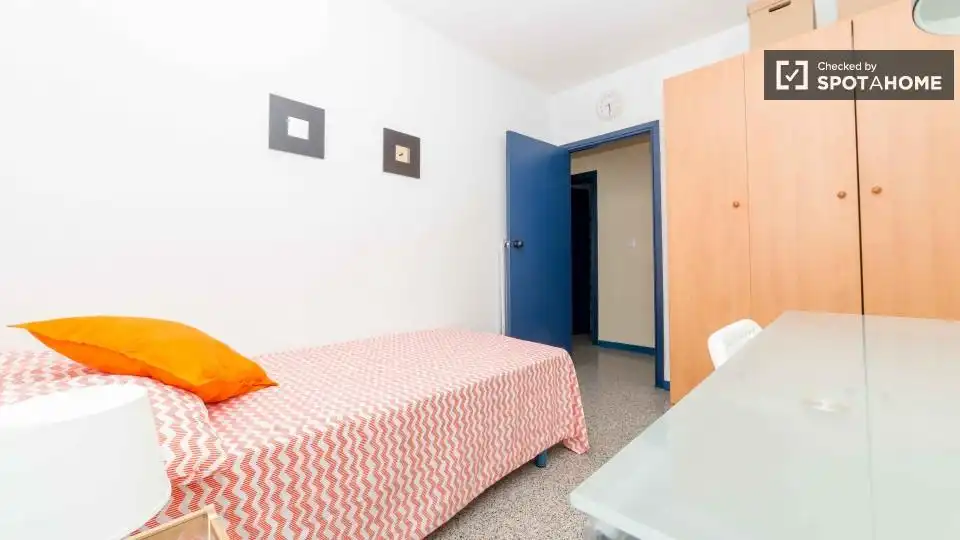 Habitación en Ciutat Universitària