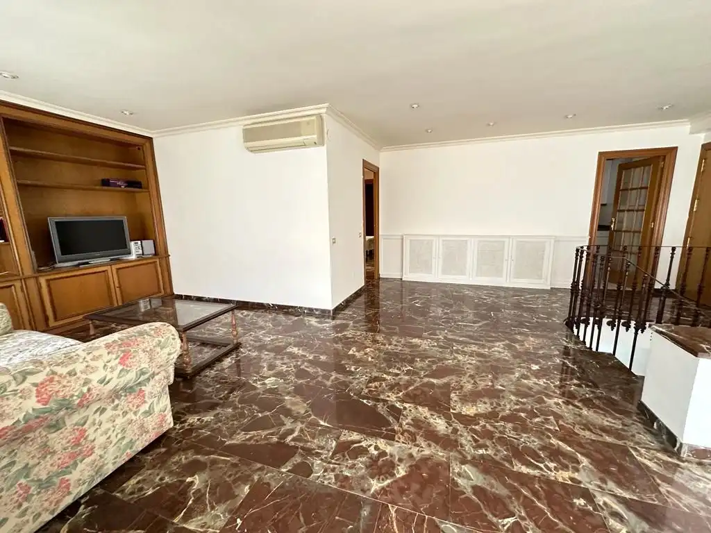 Dúplex en venta en Castellón de la Plana / Castelló de la Plana con Aire acondicionado, Calefacción y Trastero