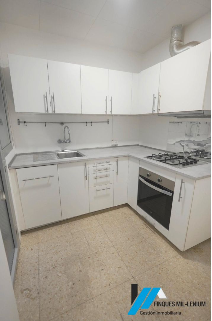 Kitchen of Flat for sale in  Barcelona Capital  with Heating and Balcony