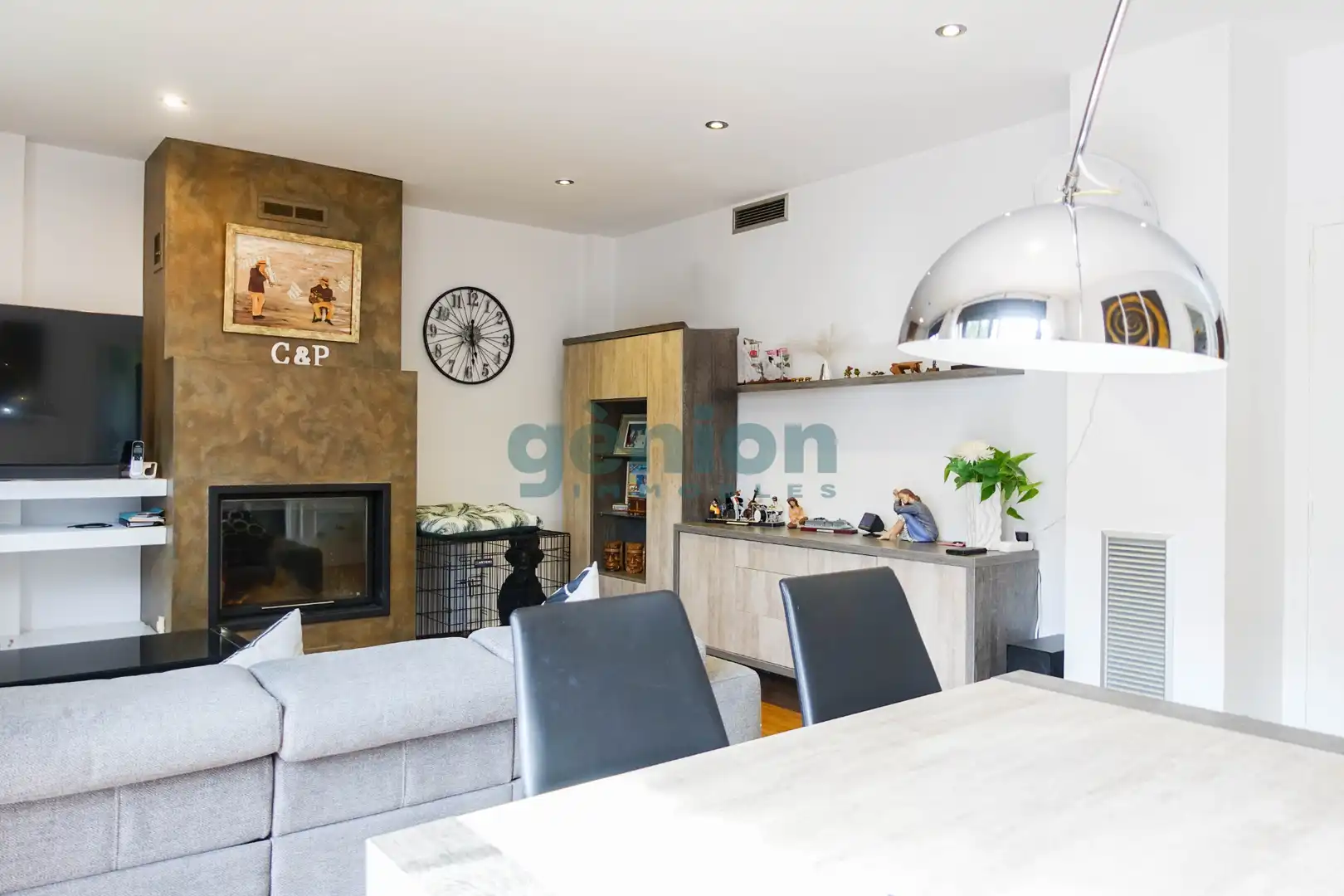 Sala d'estar de Casa o xalet en venda en Girona amb Aire condicionat, Calefacció i Jardí privat