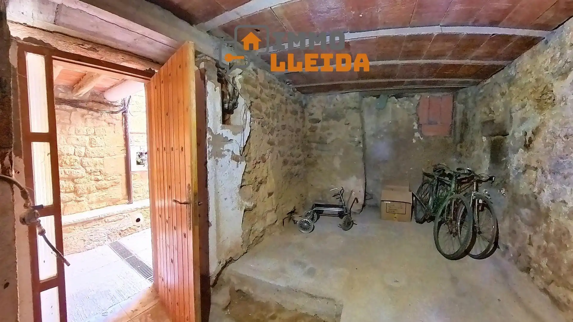 Vista exterior de Casa adosada en venta en Vilanova de Meià con Terraza, Trastero y Balcón