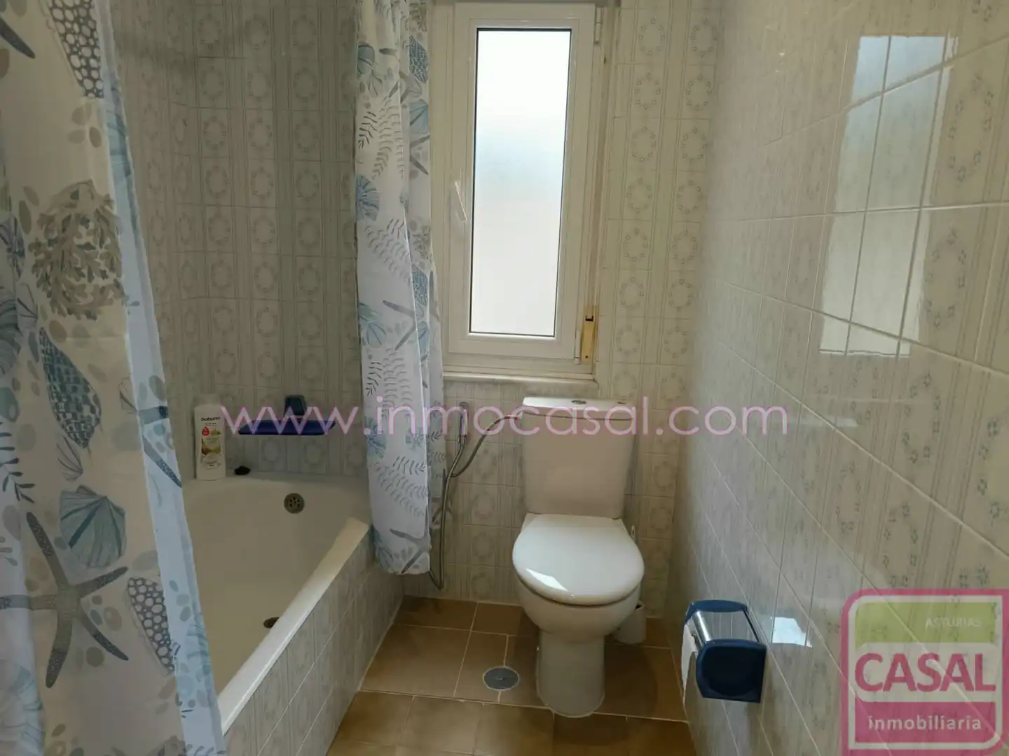 Bathroom of Flat for rent in Aller  with Heating, Terrace and Storage room