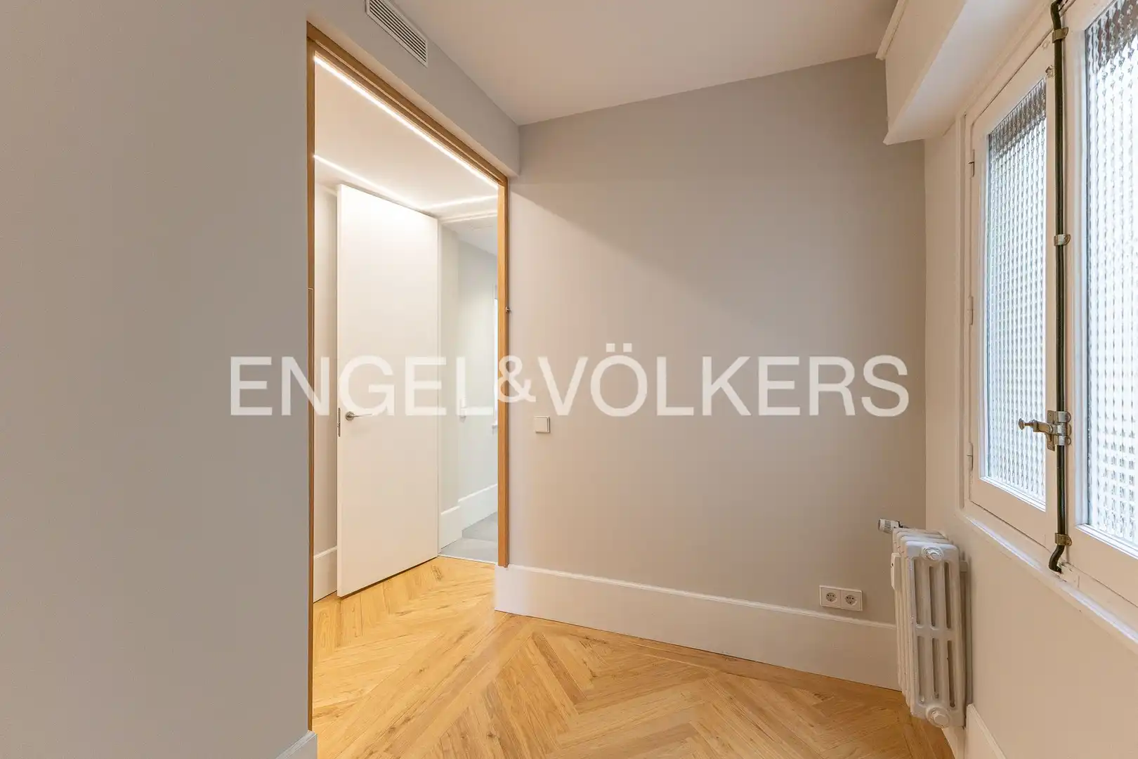 Schlafzimmer von Wohnung zur Miete in Madrid mit Klimaanlage, Heizung und Parkett