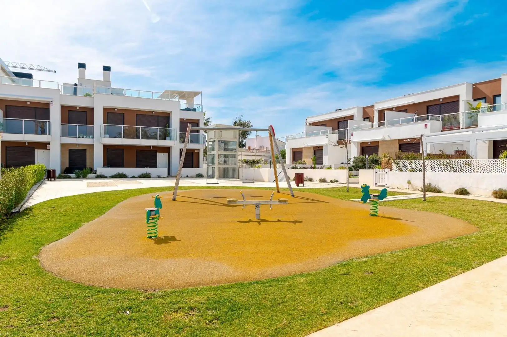 Vista exterior de Casa adosada en venta en Vinaròs con Jardín privado, Terraza y Trastero