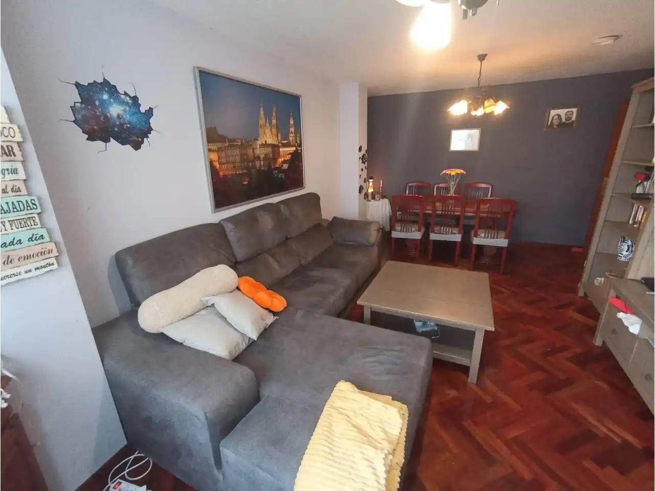 Sala d'estar de Pis en venda en Carral amb Calefacció, Terrassa i Traster