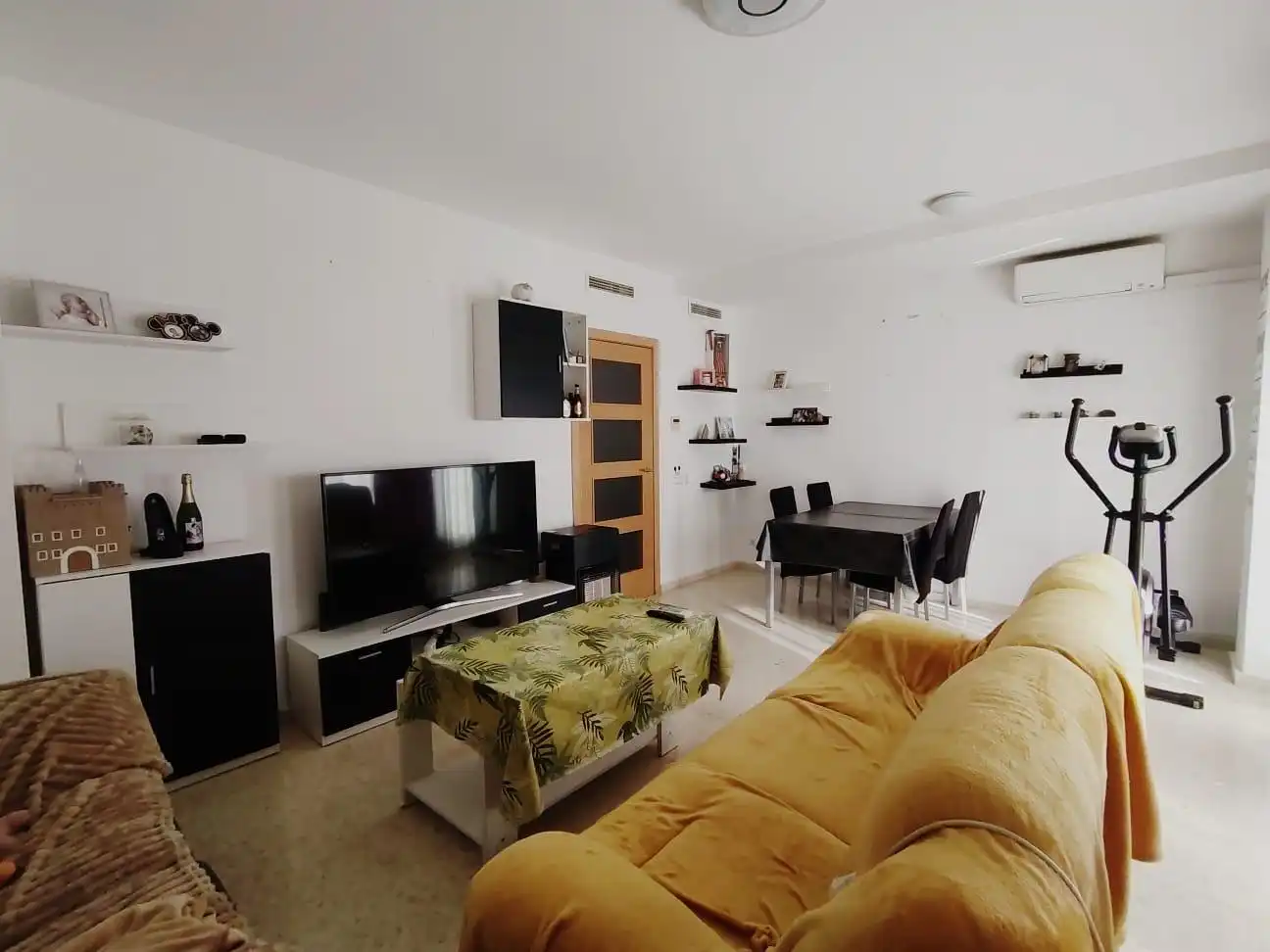 Ático con ascensor en venta en Montserrat, imagen 2