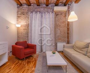 Living room of Study to rent in  Barcelona Capital  with Air Conditioner, Heating and Balcony