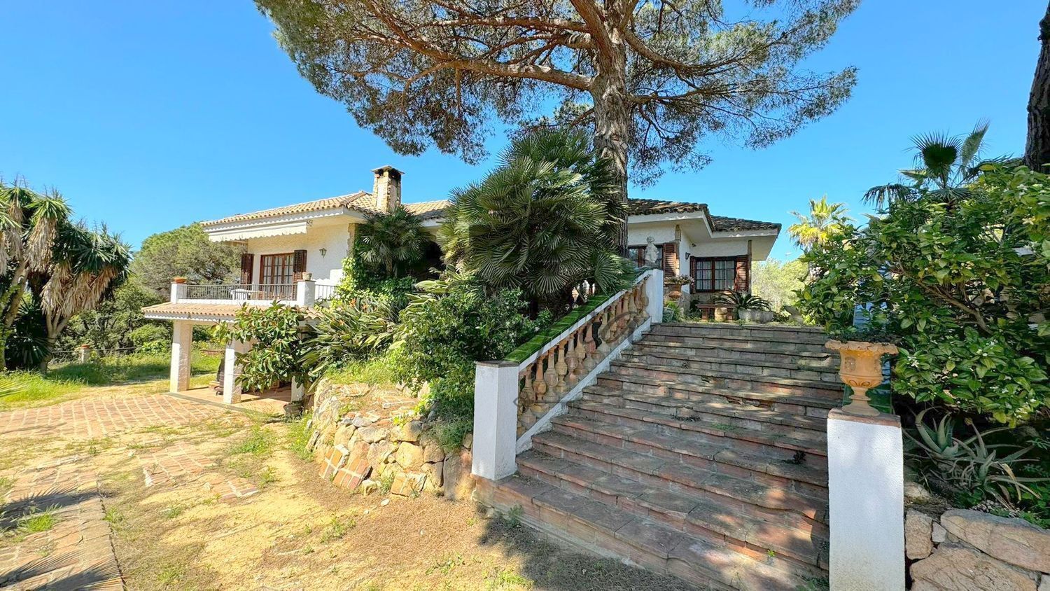 Vista exterior de Casa o xalet en venda en Lloret de Mar amb Calefacció, Jardí privat i Terrassa