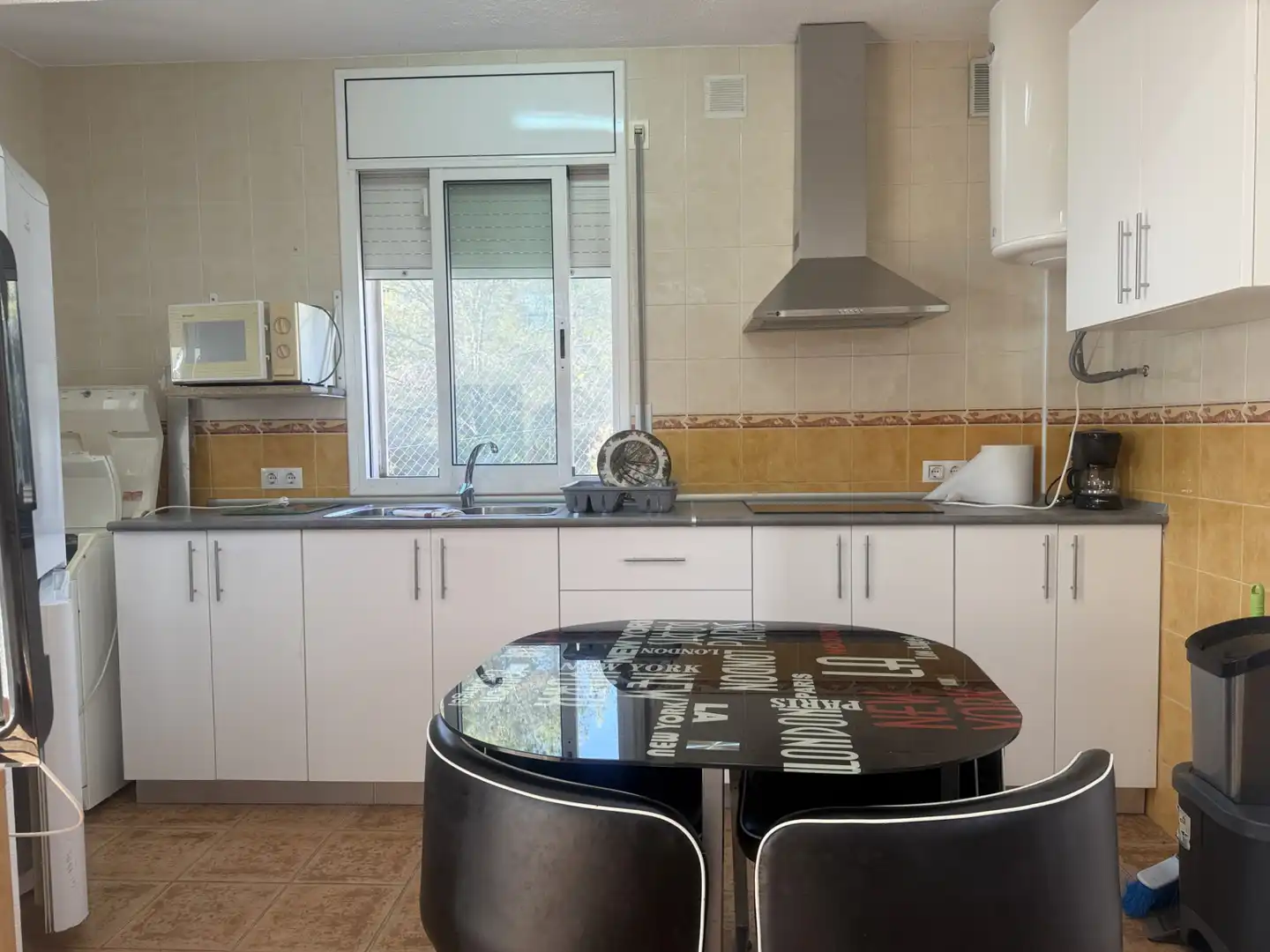 Cuina de Casa o xalet en venda en El Vendrell amb Aire condicionat, Calefacció i Jardí privat