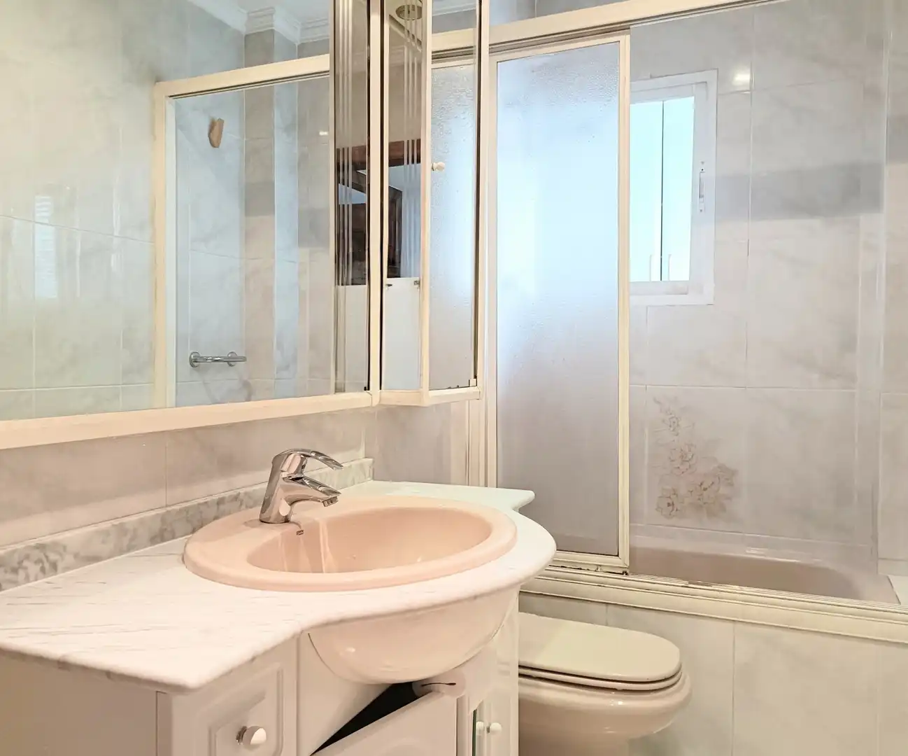 Wohnung zur Miete in GUADALETE, Comillas