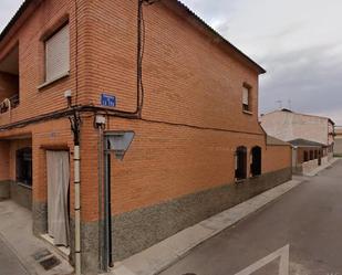 Vista exterior de Casa adosada en venda en Yepes