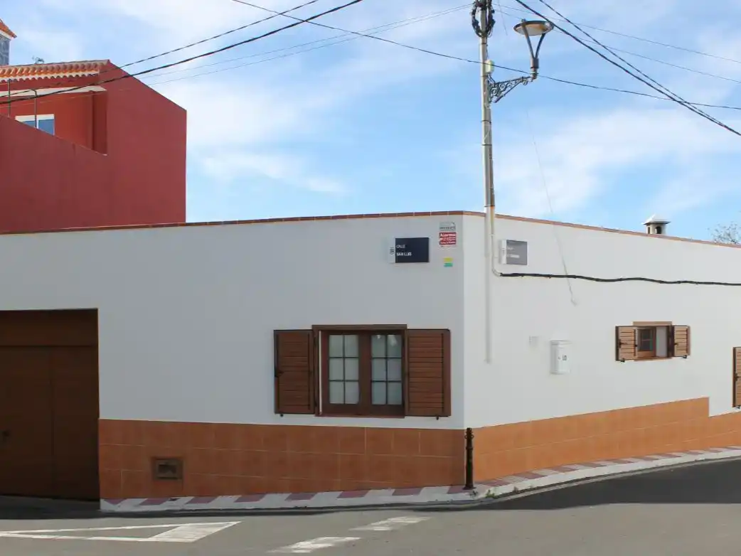 Vista exterior de Piso en venta en Santiago del Teide con Aire acondicionado, Trastero y Amueblado