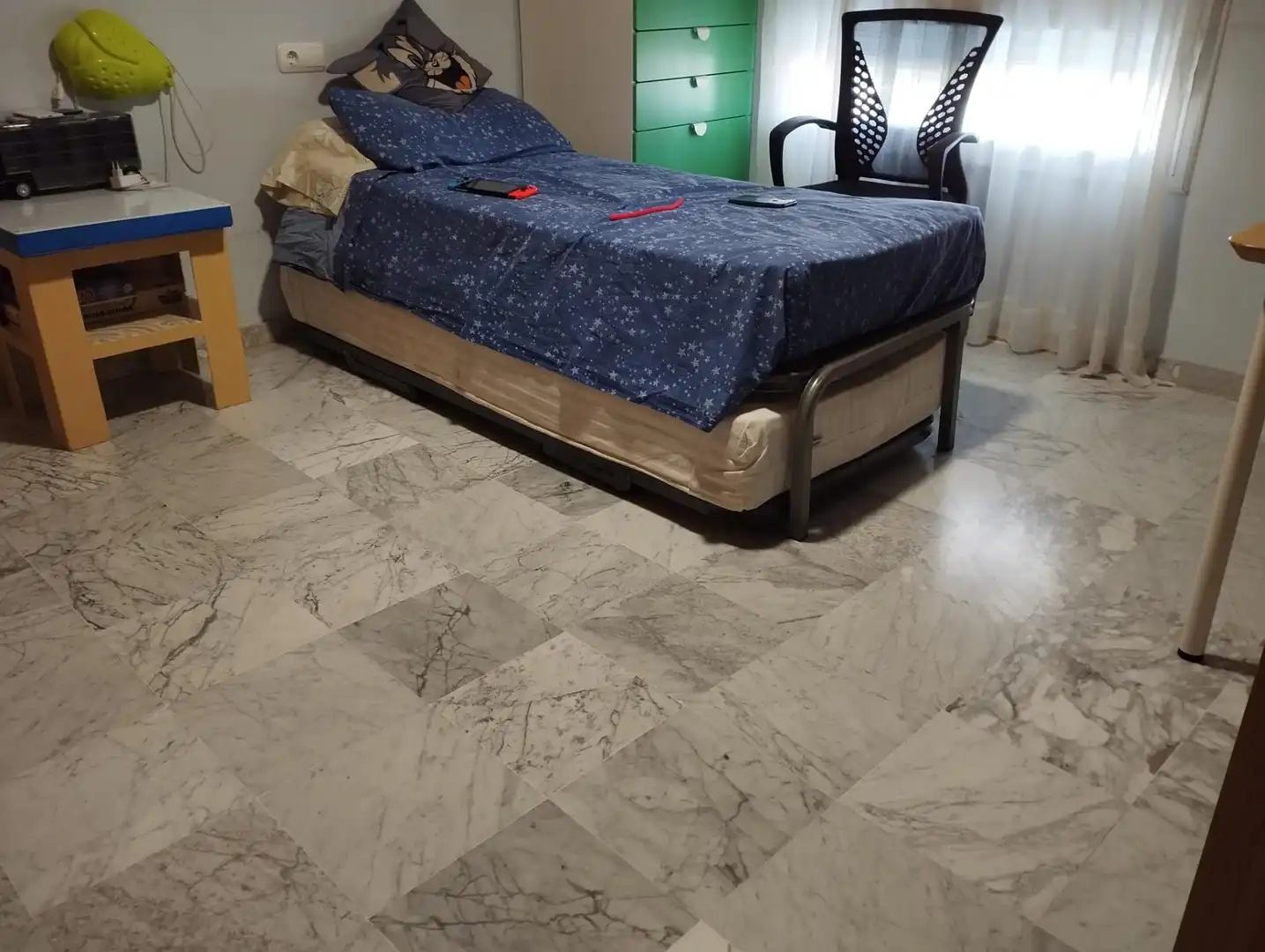 Dormitori de Casa adosada en venda en Córdoba amb Aire condicionat, Terrassa i Traster