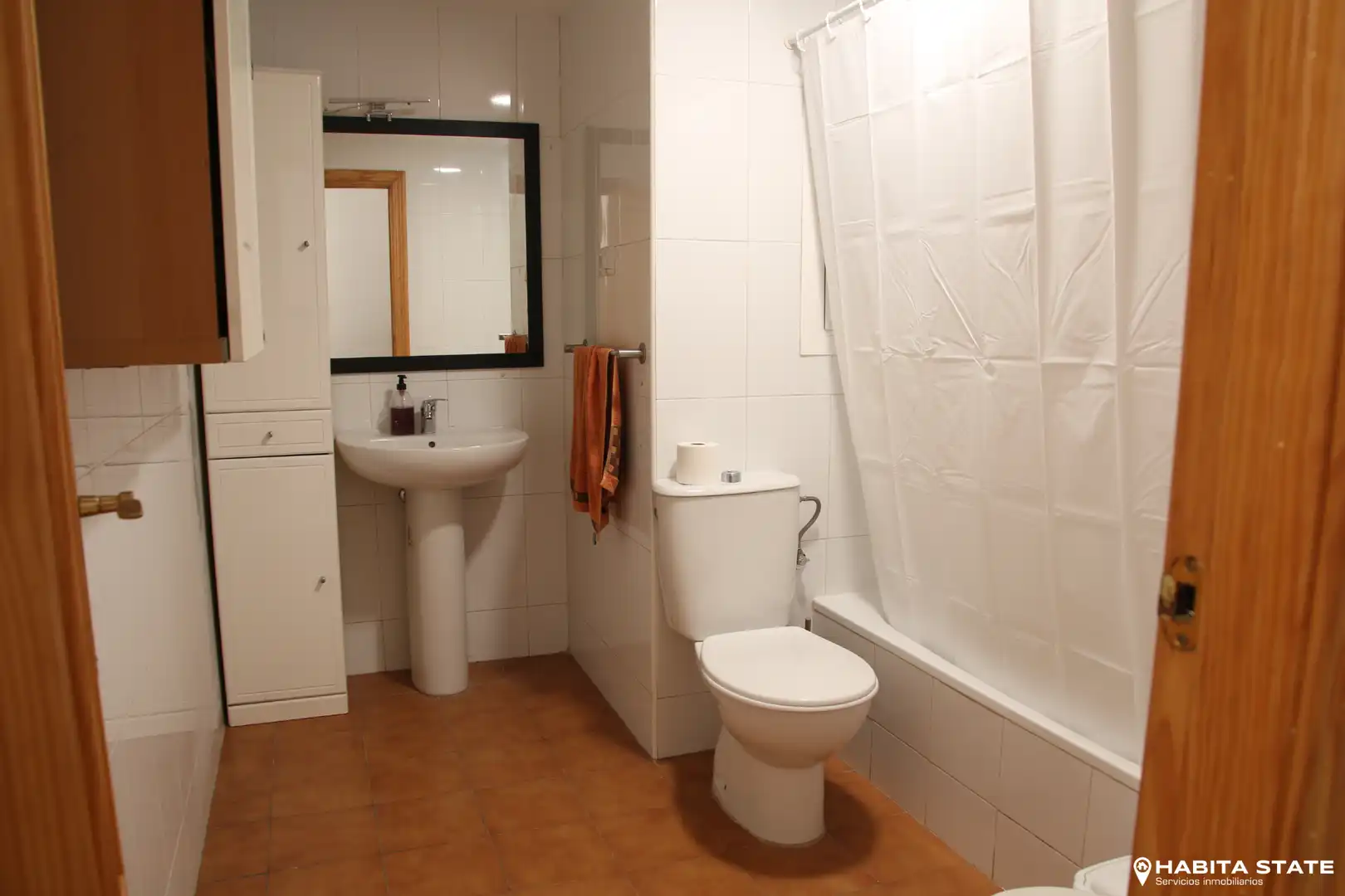 Bathroom of Flat for rent in Almería  with Air Conditioner, Terrace and Furnished