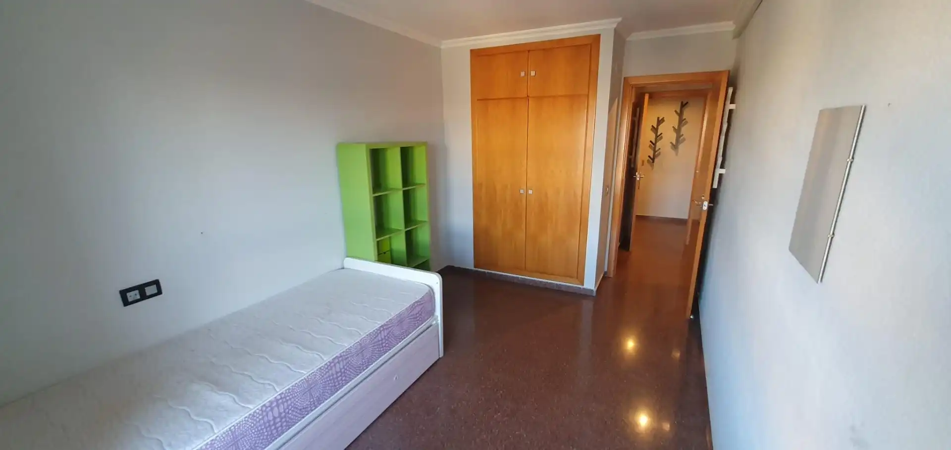 Habitación de Piso de alquiler en Sagunto / Sagunt con Aire acondicionado, Calefacción y Amueblado