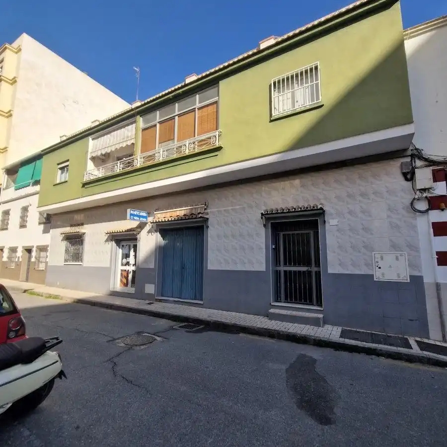 Vista exterior de Residencial en venta en Almogía