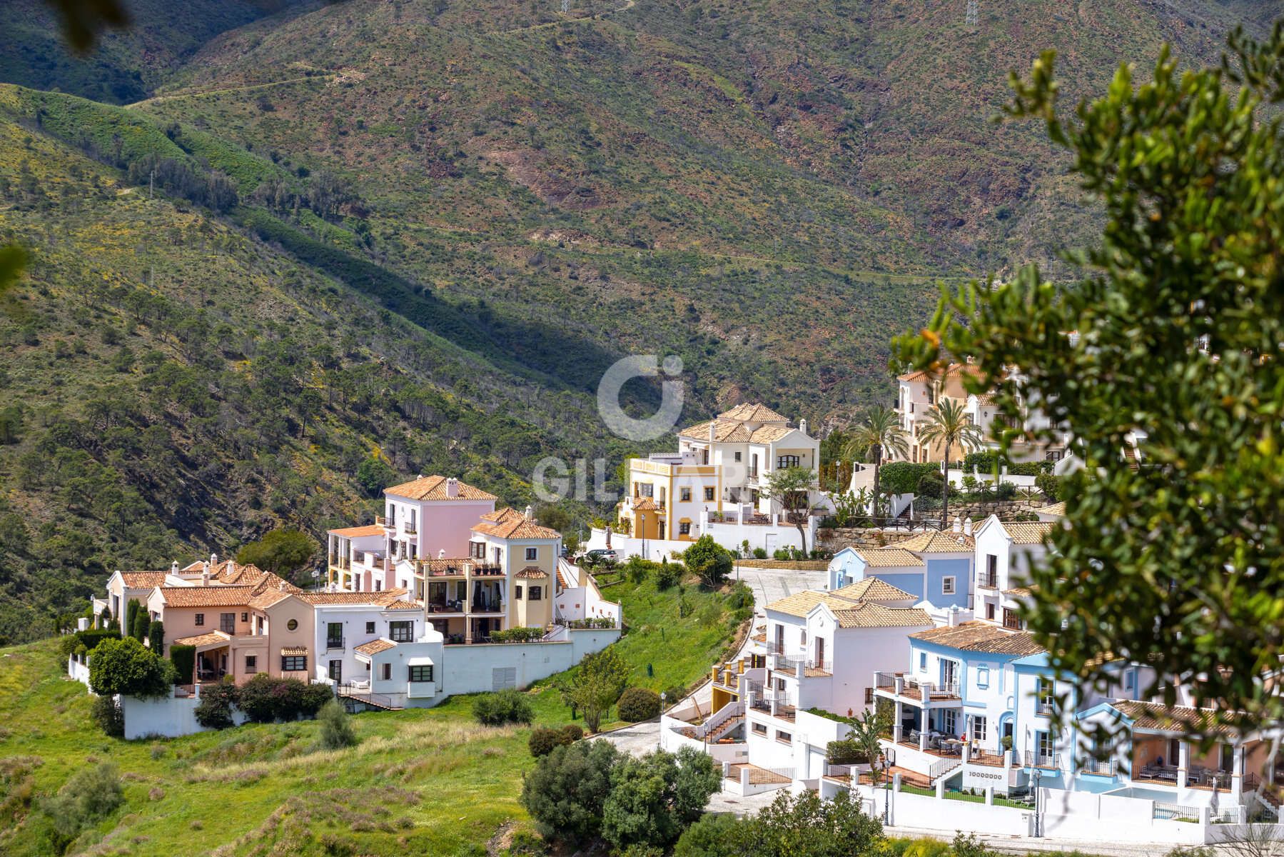 Exterior view of Single-family semi-detached for sale in Benahavís  with Heating and Swimming Pool