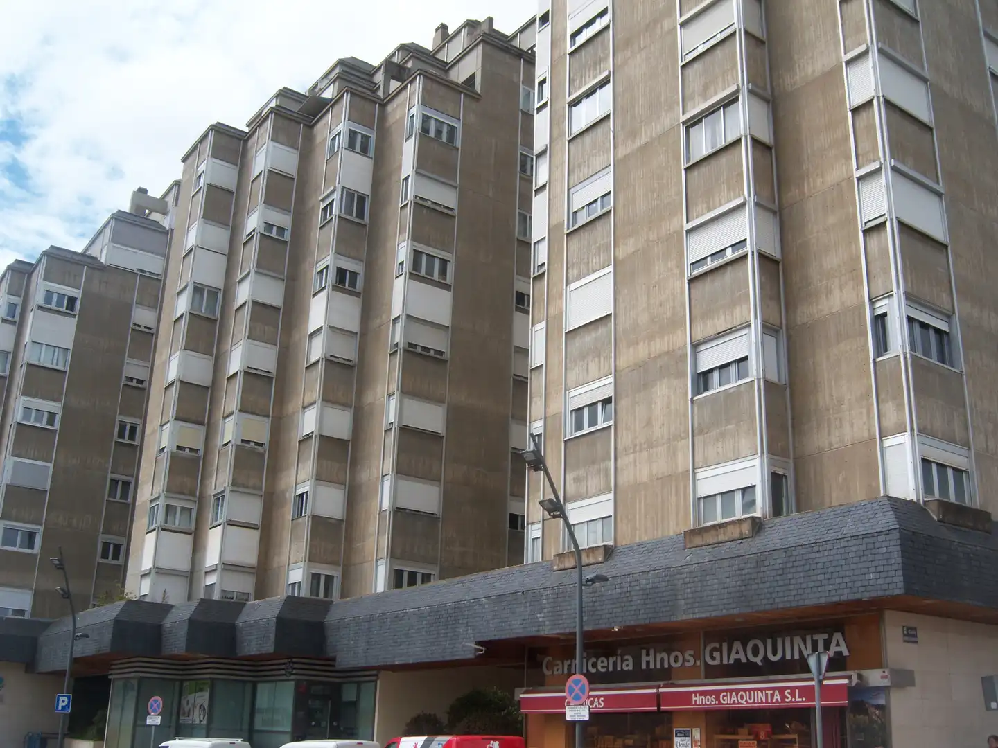Vista exterior de Pis en venda en Soria Capital  amb Calefacció, Parquet i Moblat