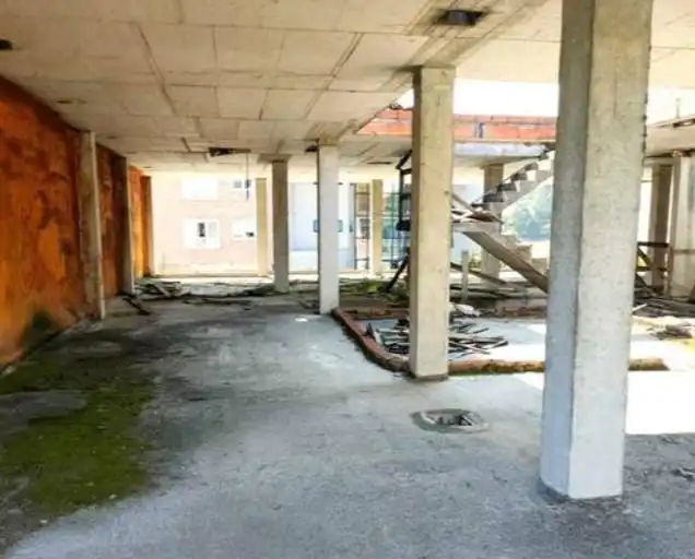 Gebäude zum Verkauf in Travesía de Meicende, 51, Pastoriza