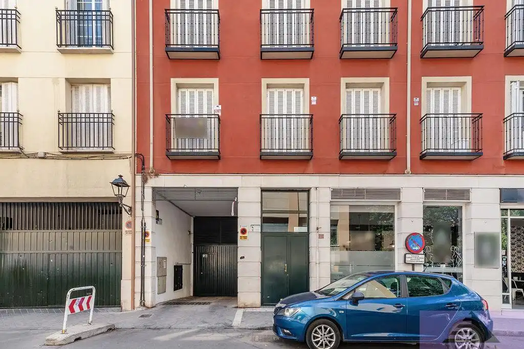 Exterior view of Flat for sale in Aranjuez  with Air Conditioner, Heating and Storage room