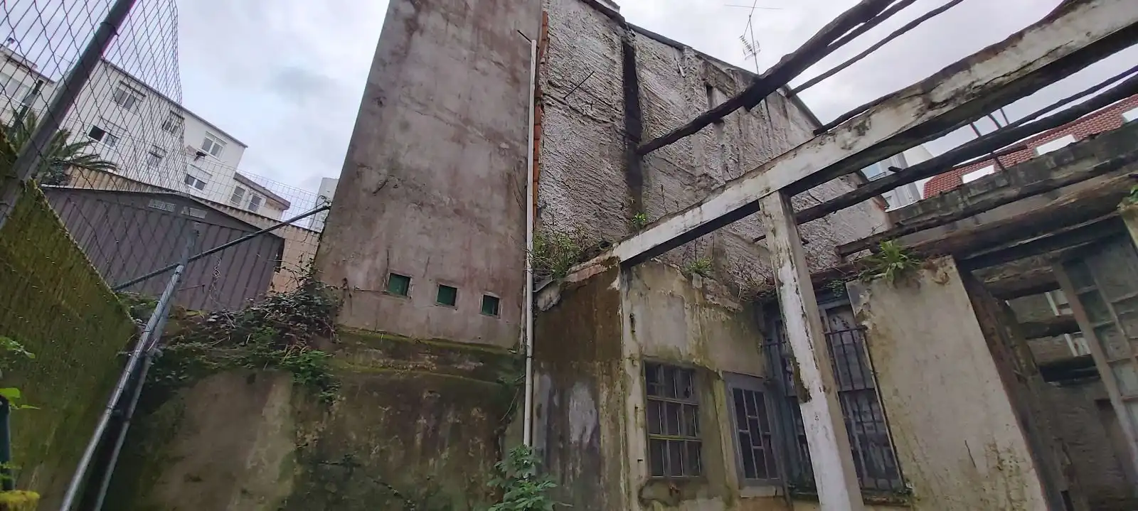 Vista exterior de Casa adosada en venta en Ferrol