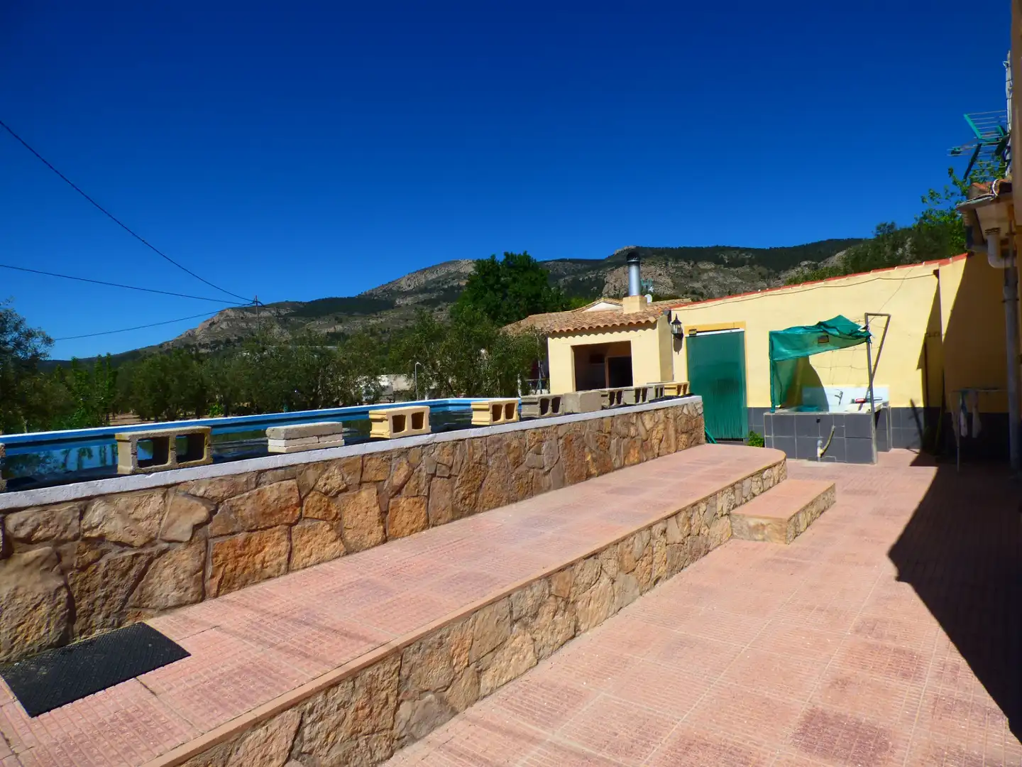Finca rústica en venta en Onil con Jardín privado, Trastero y Piscina