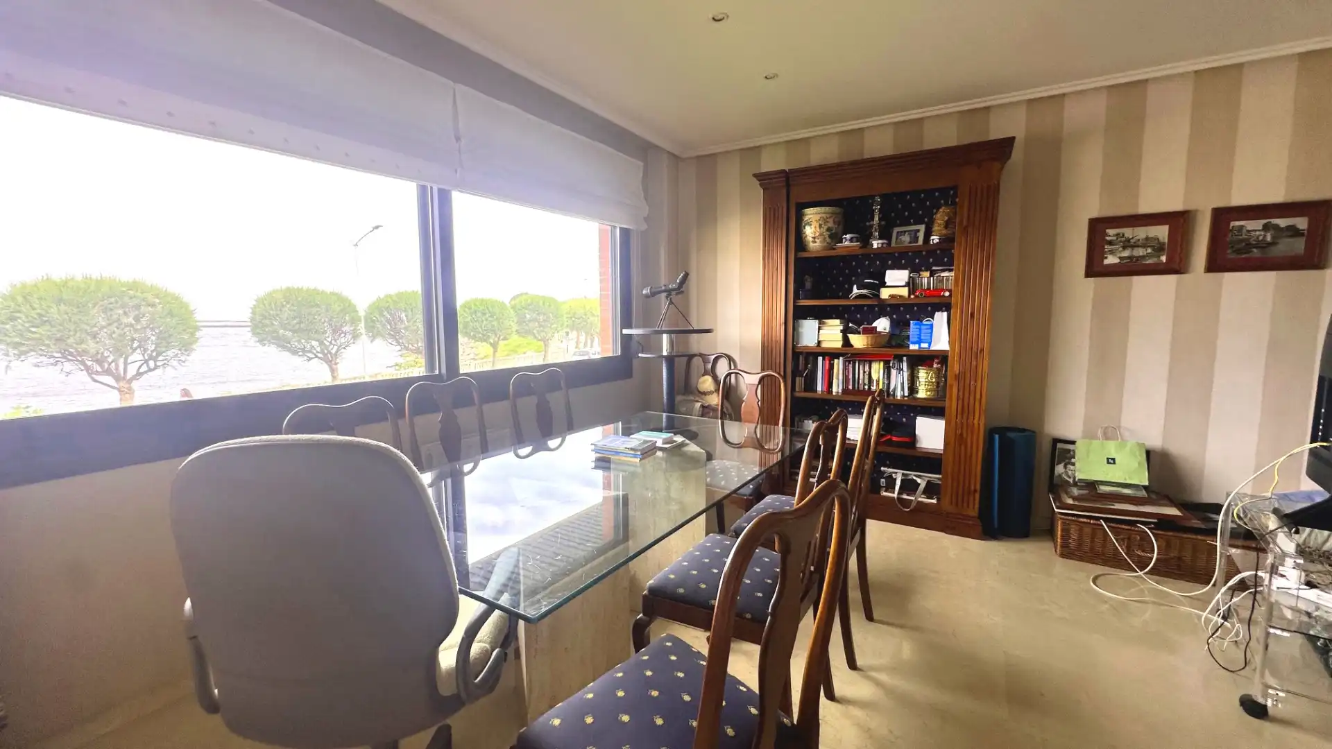 Comedor de Piso en venta en Castro-Urdiales con Calefacción, Trastero y Amueblado