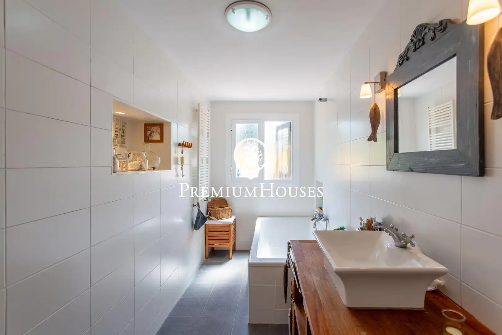 Bathroom of Houses for sale in Arenys de Munt  with Air Conditioner, Heating and Private garden