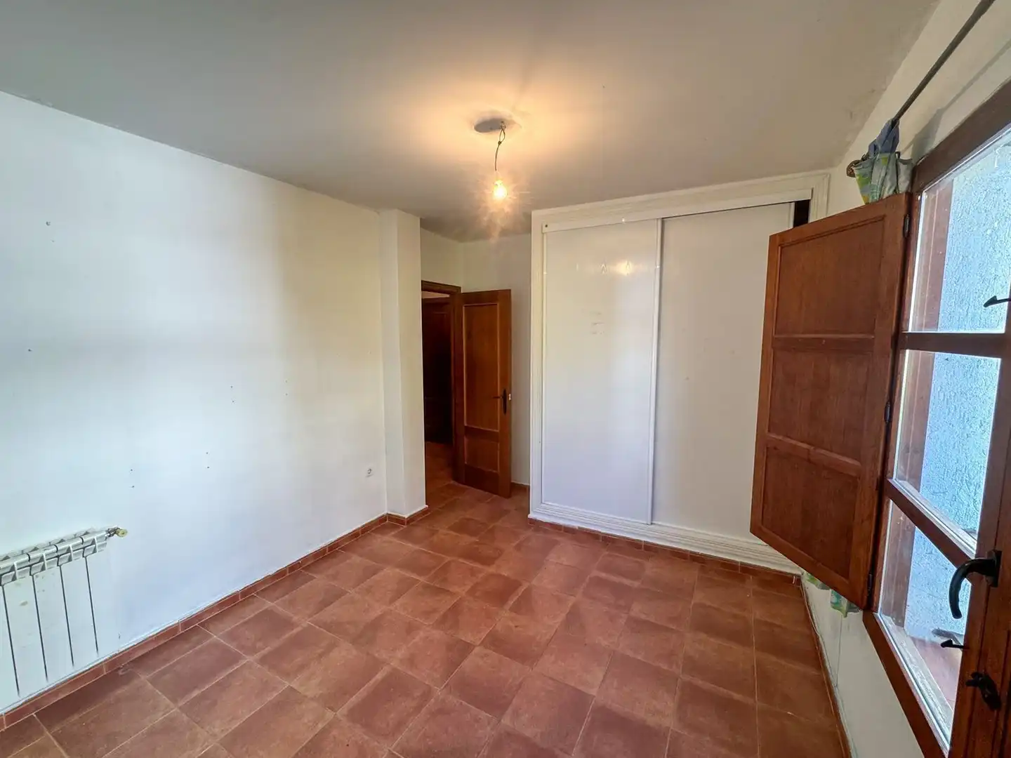 Habitación de Casa adosada en venta en Olmeda de las Fuentes con Calefacción y Trastero