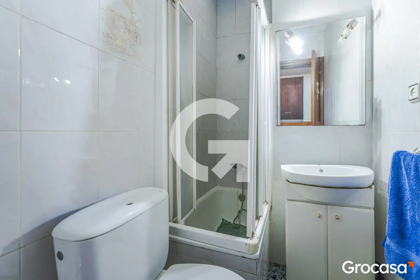 Baño de Piso en venta en L'Hospitalet de Llobregat con Calefacción y Horno