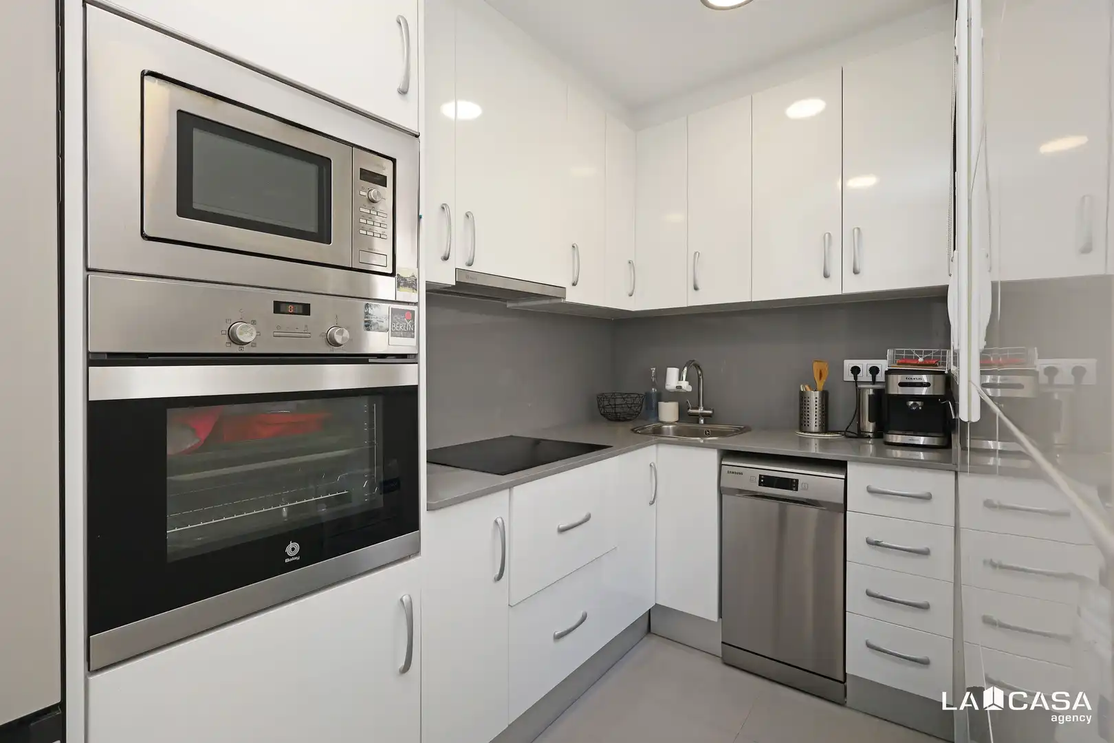 Küche von Wohnung zum Verkauf in L'Hospitalet de Llobregat