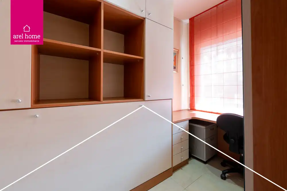 Flat for sale in Esplugues de Llobregat  with Air Conditioner