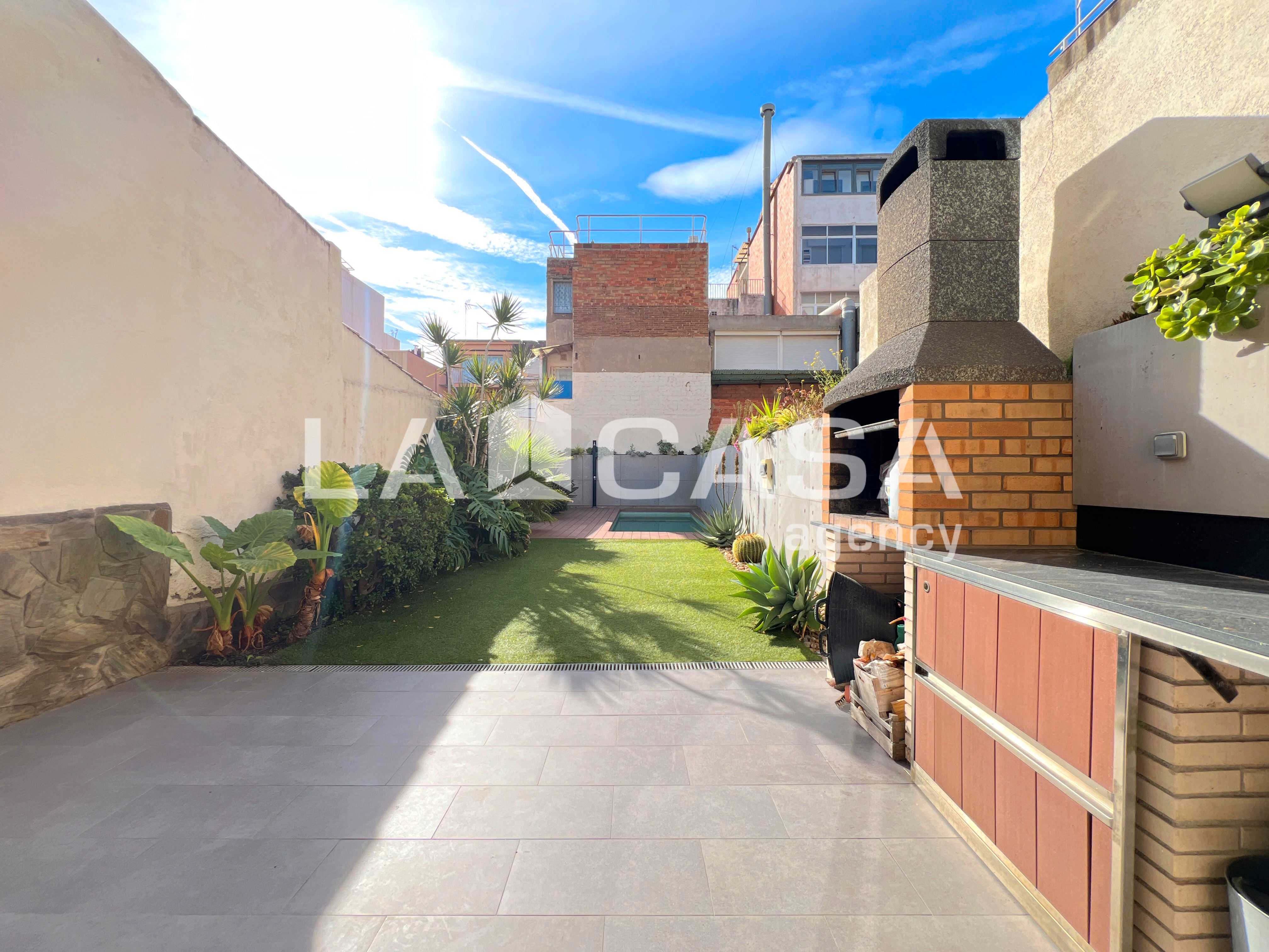 Terrassa de Casa o xalet en venda en Badalona amb Calefacció, Terrassa i Piscina