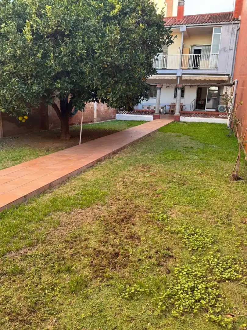 Garten von Haus oder Chalet zum Verkauf in Cornellà de Llobregat mit Heizung, Privatgarten und Terrasse