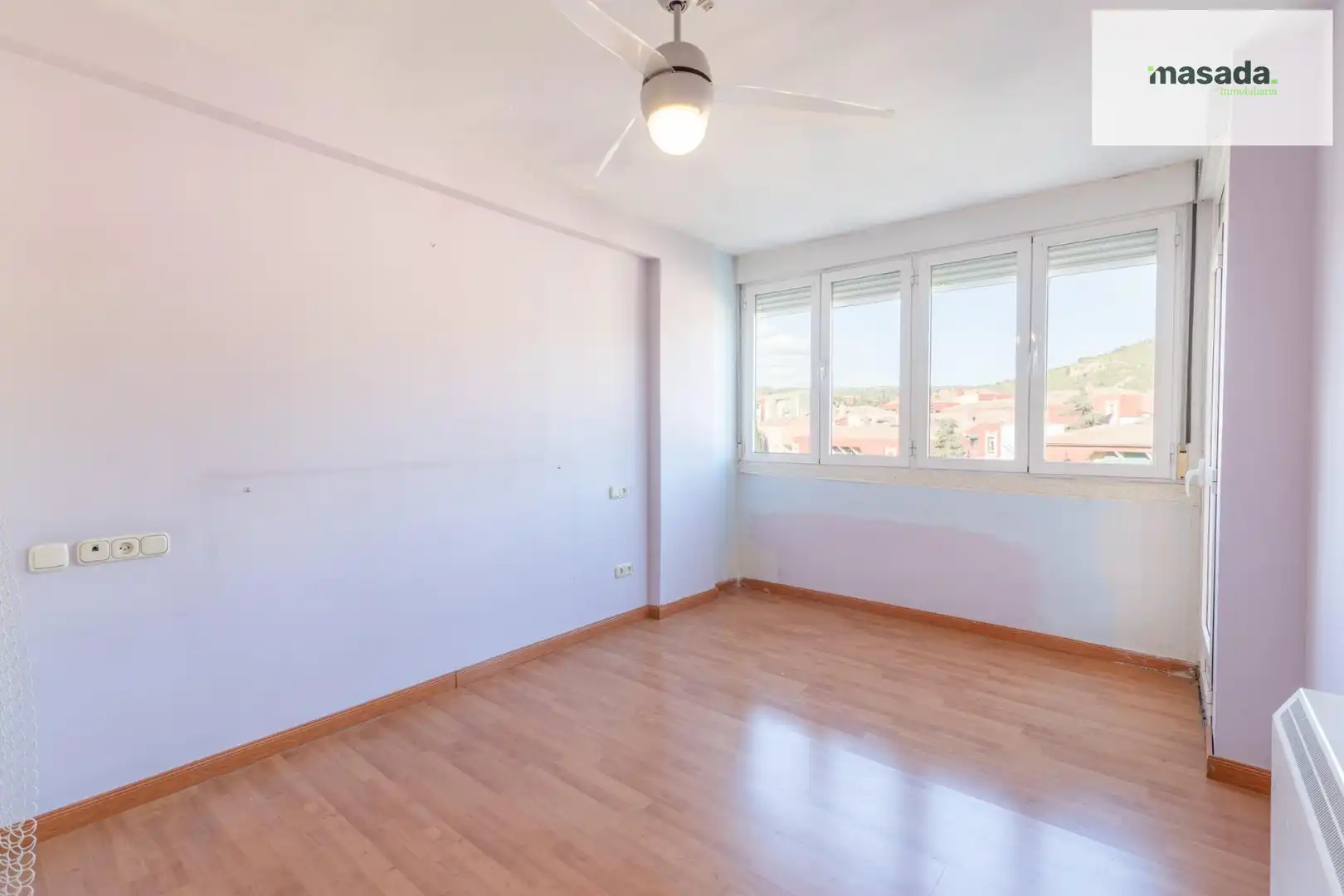 Habitación de Piso en venta en Granada con Aire acondicionado, Calefacción y Balcón