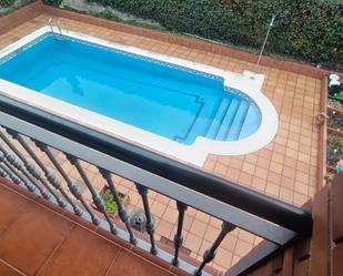 Piscina de Edifici en venda en Casarrubios del Monte amb Alarma i Piscina comunitària