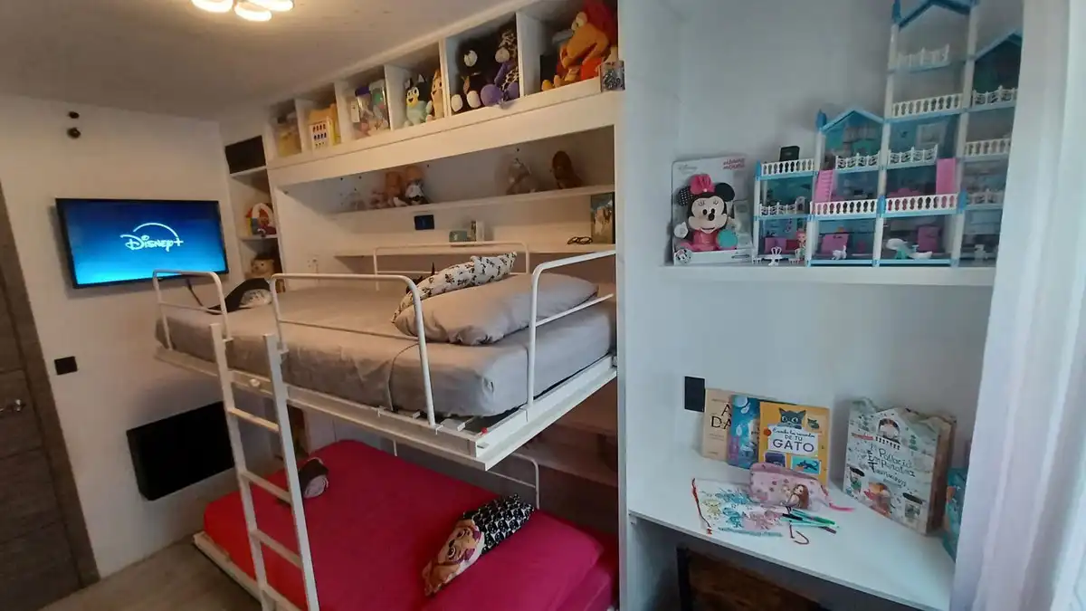 Dormitori de Apartament en venda en Pilar de la Horadada amb Aire condicionat i Traster
