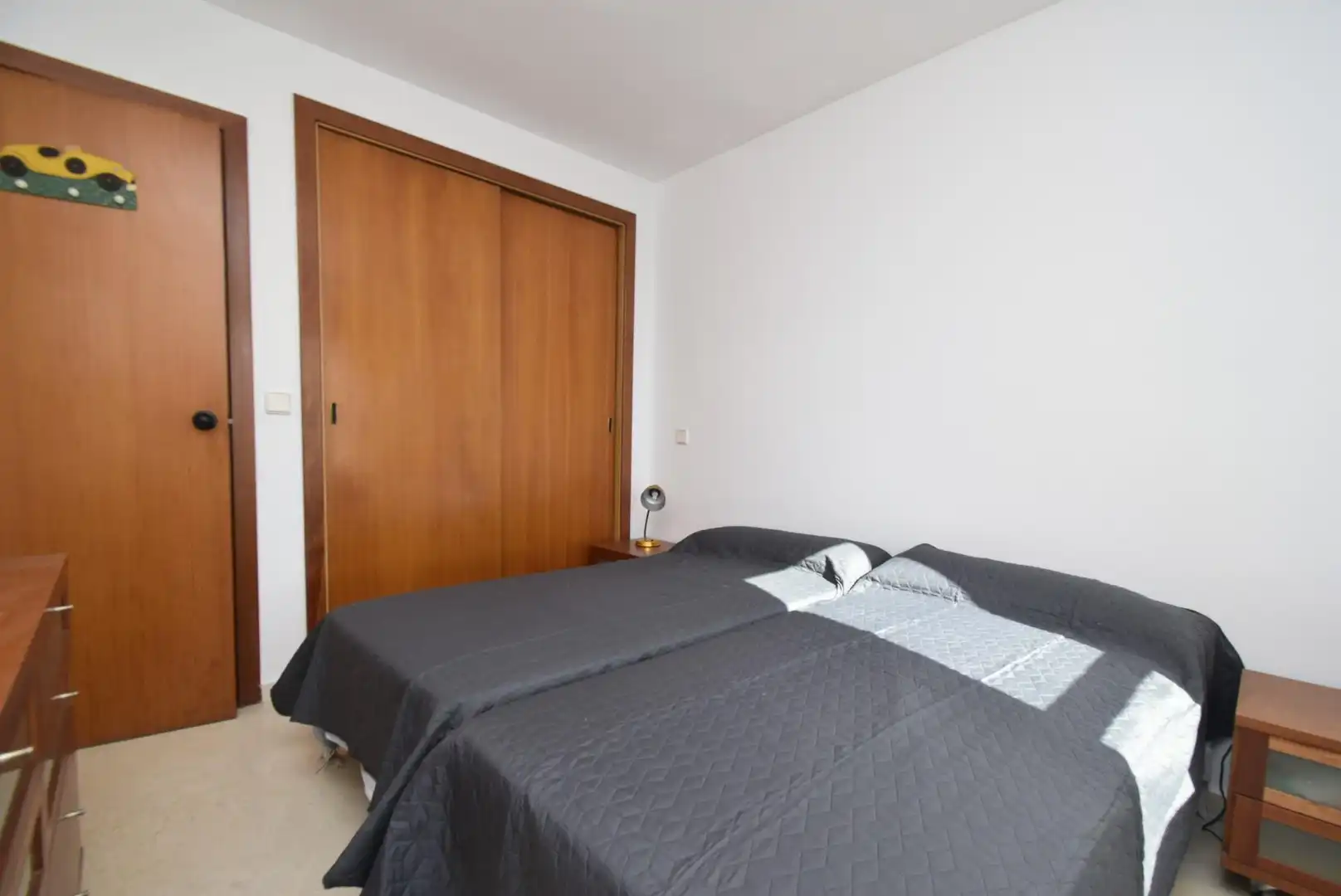 Habitación de Apartamento en venta en Benidorm con Amueblado y Piscina comunitaria