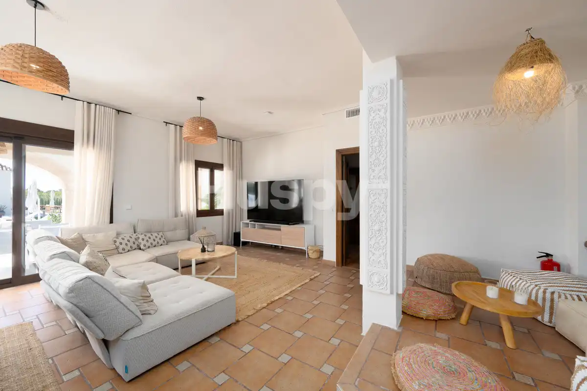 Sala d'estar de Casa o xalet en venda en Elche / Elx amb Aire condicionat, Calefacció i Jardí privat